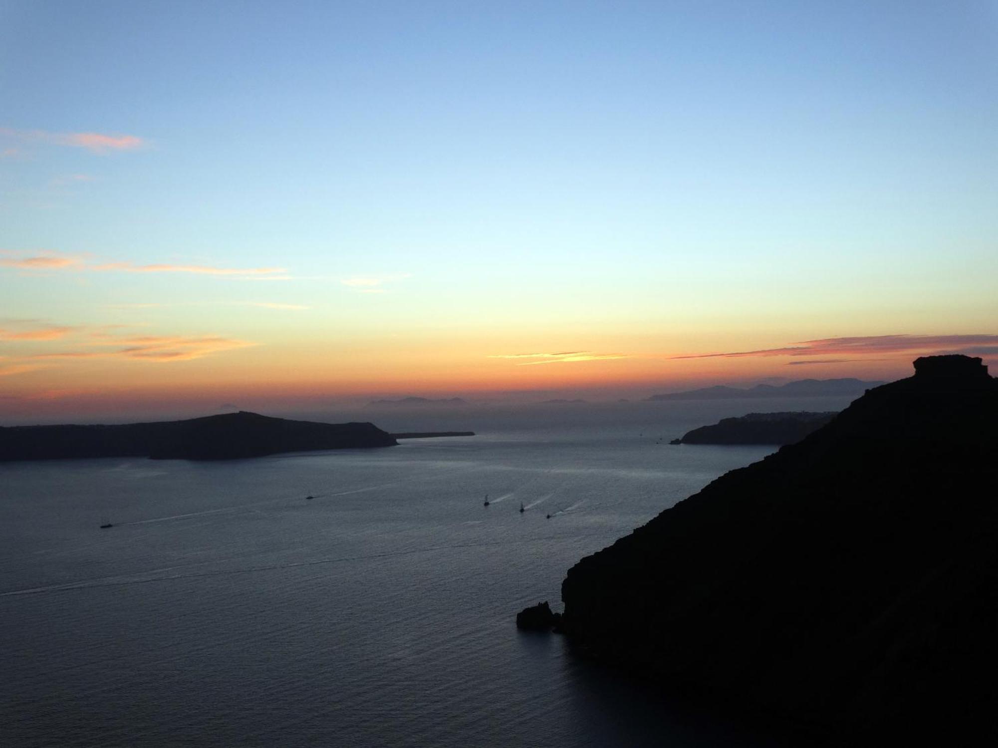 Yposkafo Suites - Villa - Santorini Fira  Bagian luar foto