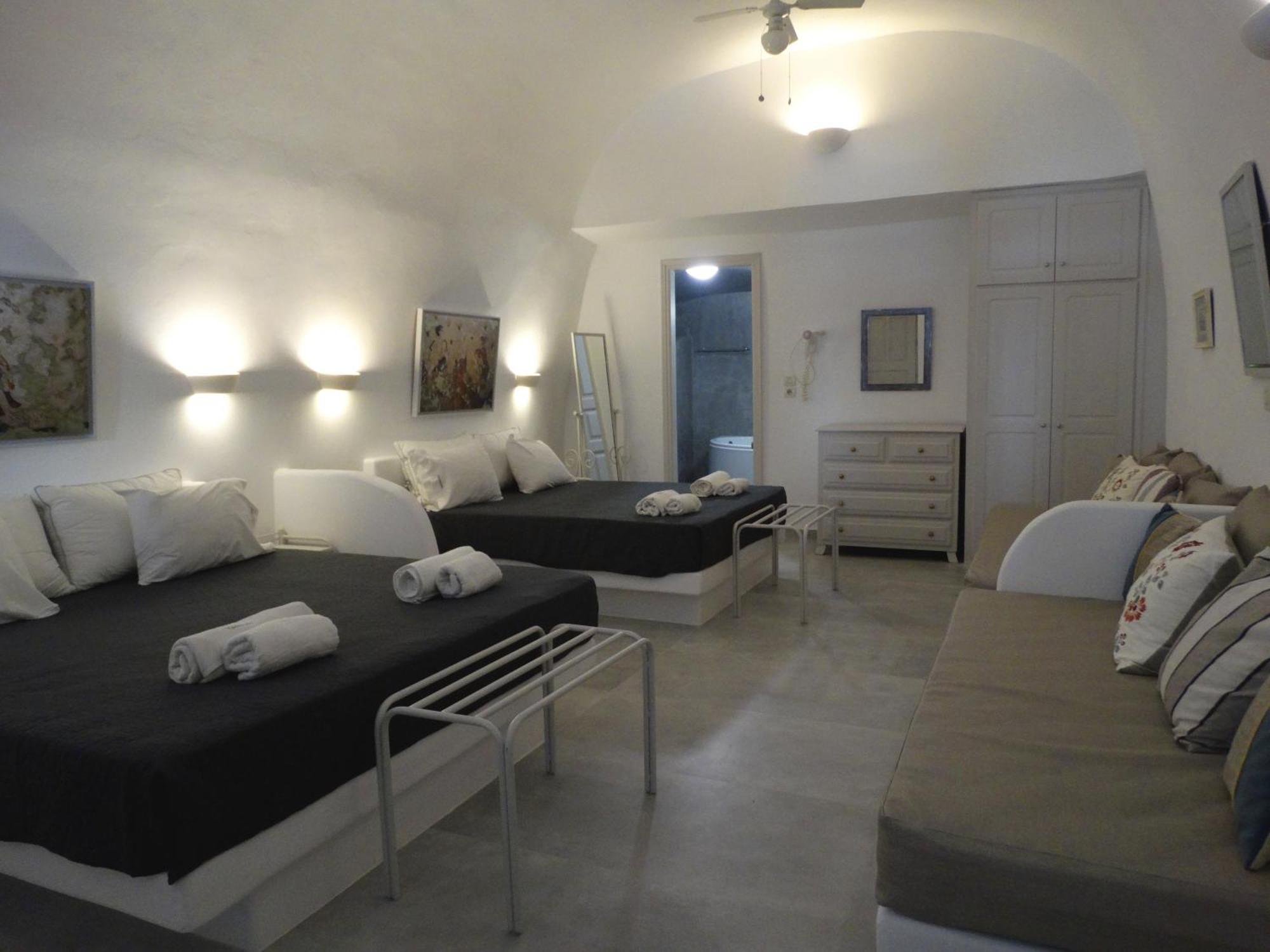 Yposkafo Suites - Villa - Santorini Fira  Bagian luar foto